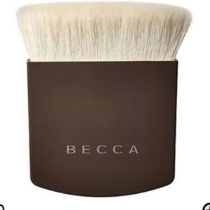 NIB Becca The One Perfecting Brush